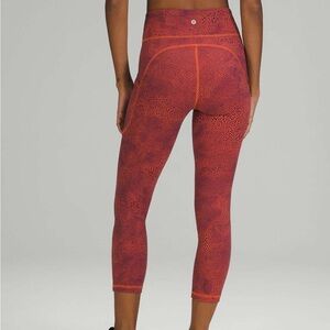 Lululemon • Invigorate High-Rise Crop *Everlux 23" Size 8
